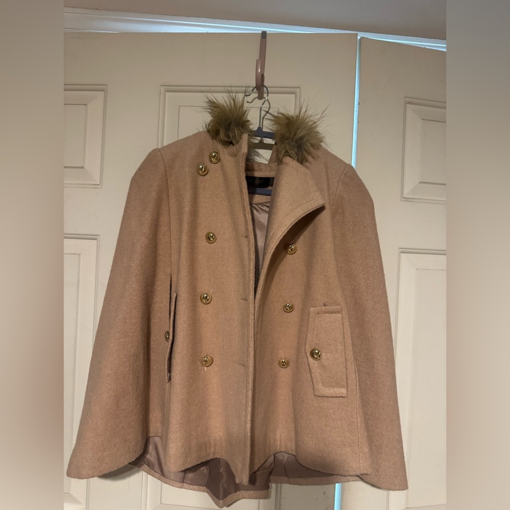 Chic Beige Cape with Faux Fur Trim